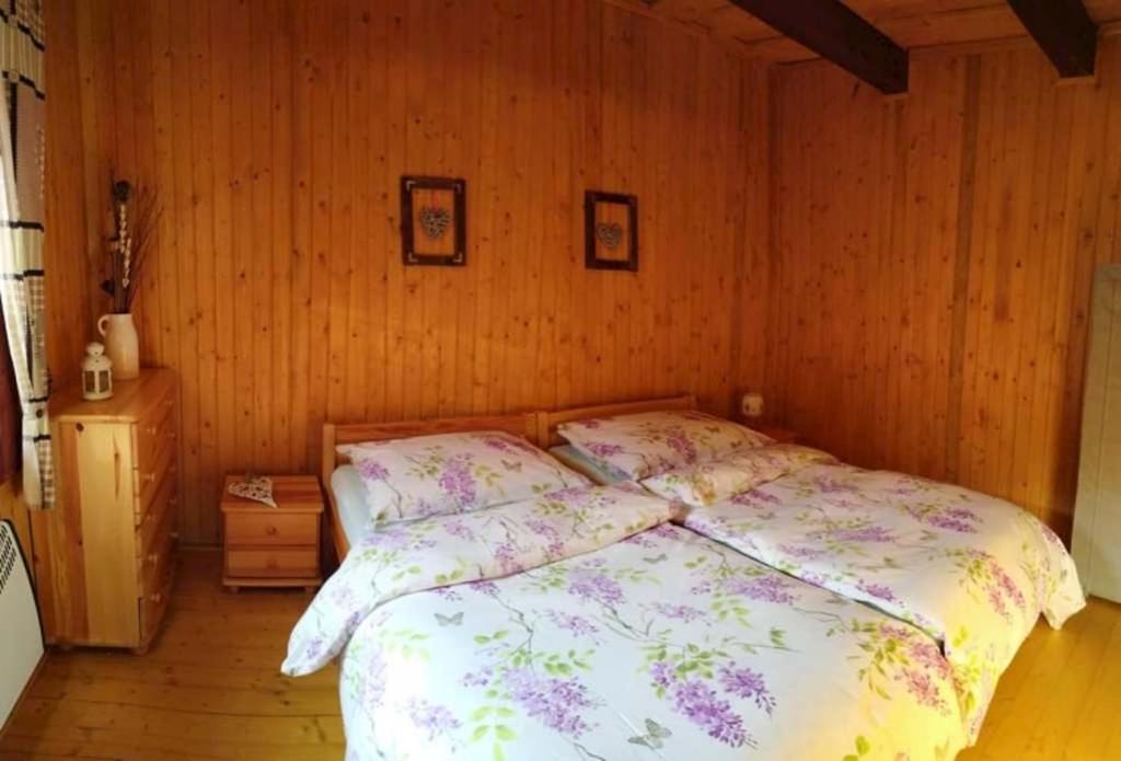 Holidayhouse Chalupa Alzbetka Važec Exteriör bild