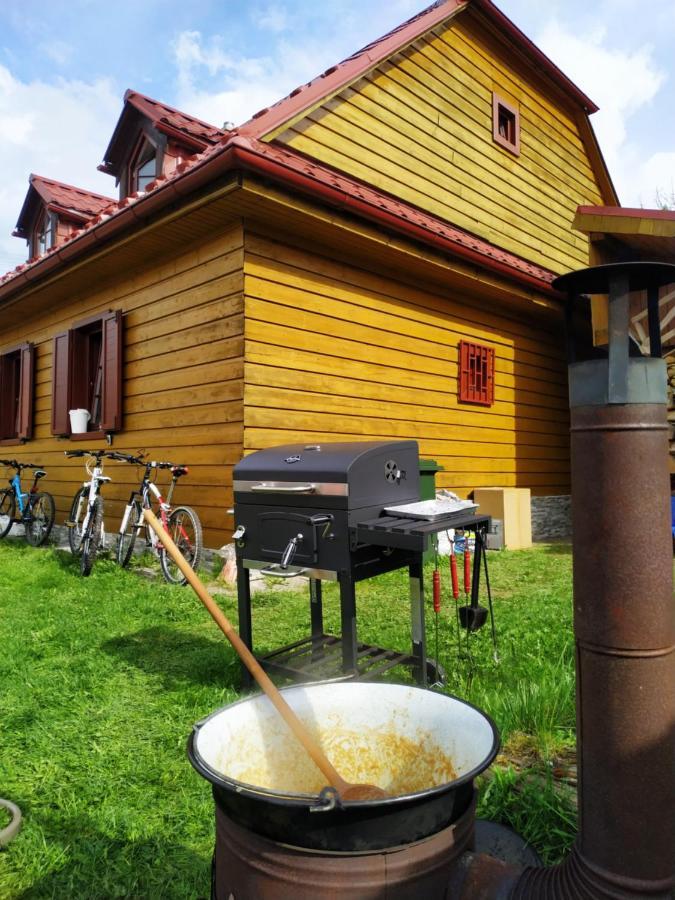 Holidayhouse Chalupa Alzbetka Važec Exteriör bild